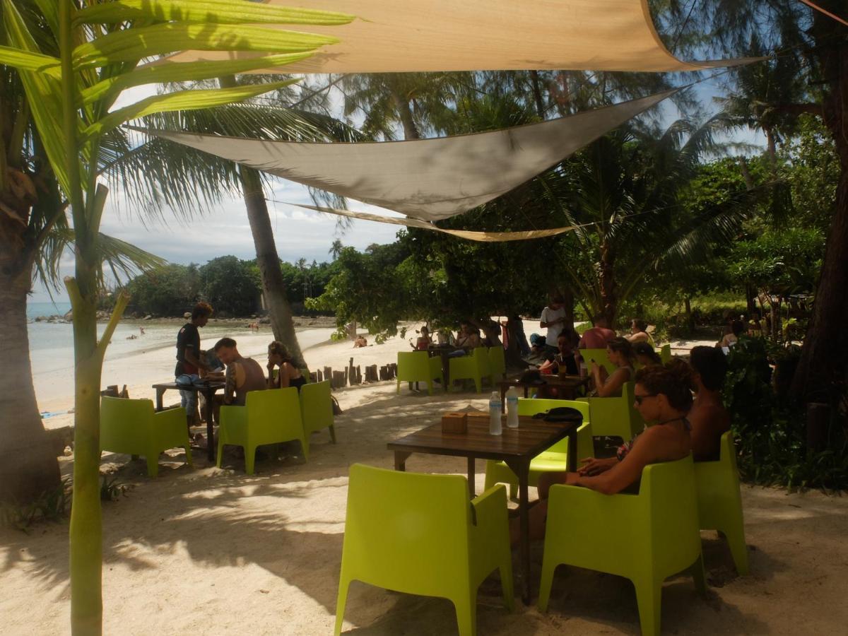 รีสอร์ท ซีเคร็ต บีช หาดสน